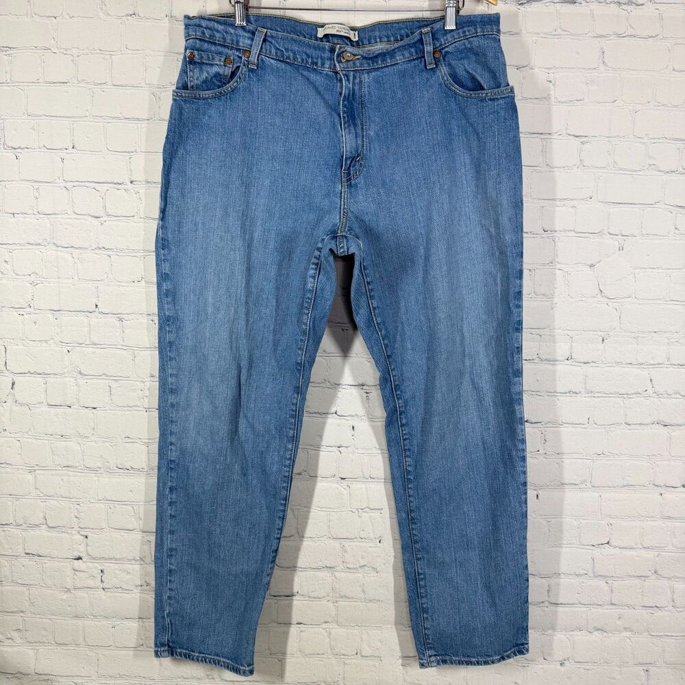 Vintage Levi's Jeans 550 Womens 16 M Blue Relaxed Tapered Leg Medium Wash Cotton